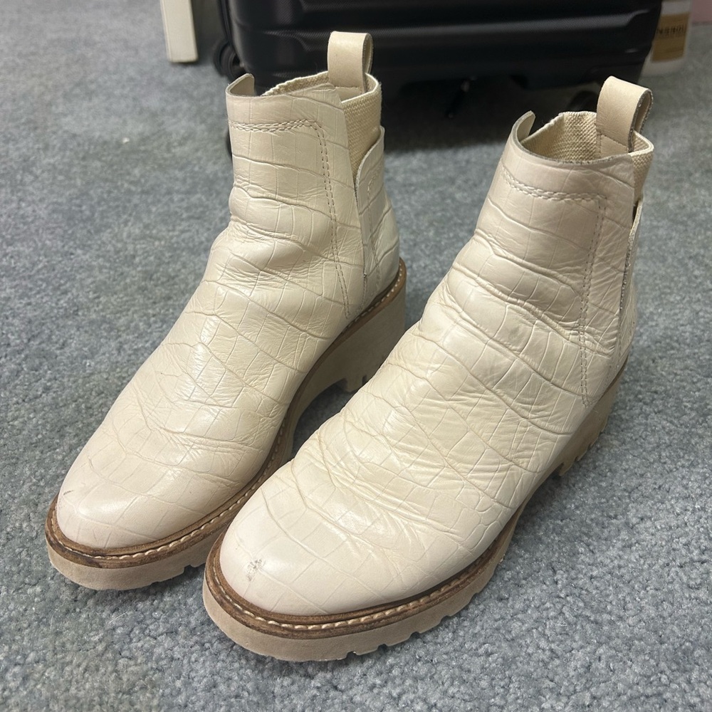 Dolce Vita leather booties